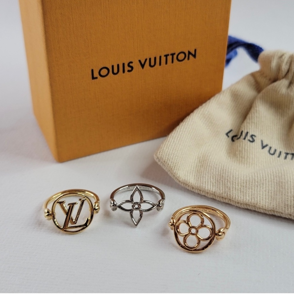 LOUIS VUITTON LV Lace Ring 3 Set Size Gently Used 
Size: S or 4.75 to 5.5. COA